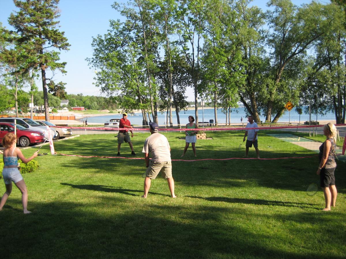 Balm Beach Resort And Motel Exterior photo